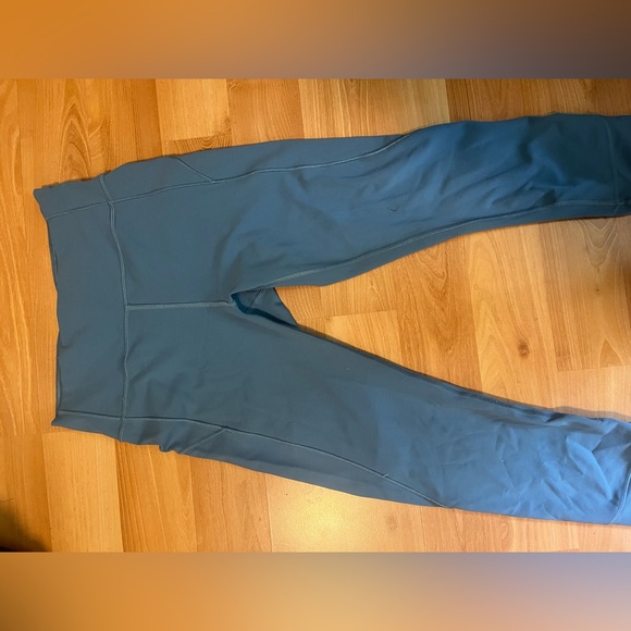 Lulu lemon yoga pants - Picture 6 of 7